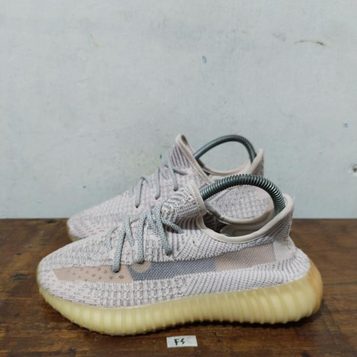 sepatu second ori adidas yezzy 350 size 37 (2)
