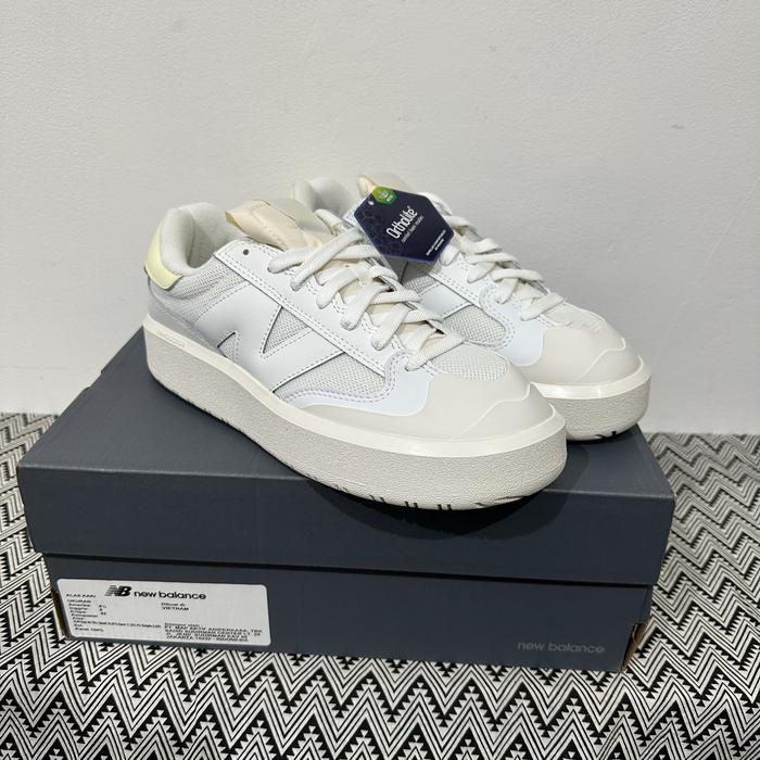 Sepatu New Balance NB CT302 White Beige CT302OF