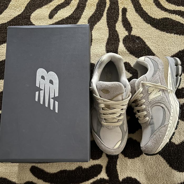 New Balance 2002r Rain cloud