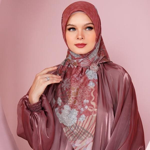 BUTTONSCARVES Kimmonia Square - Chili Oil