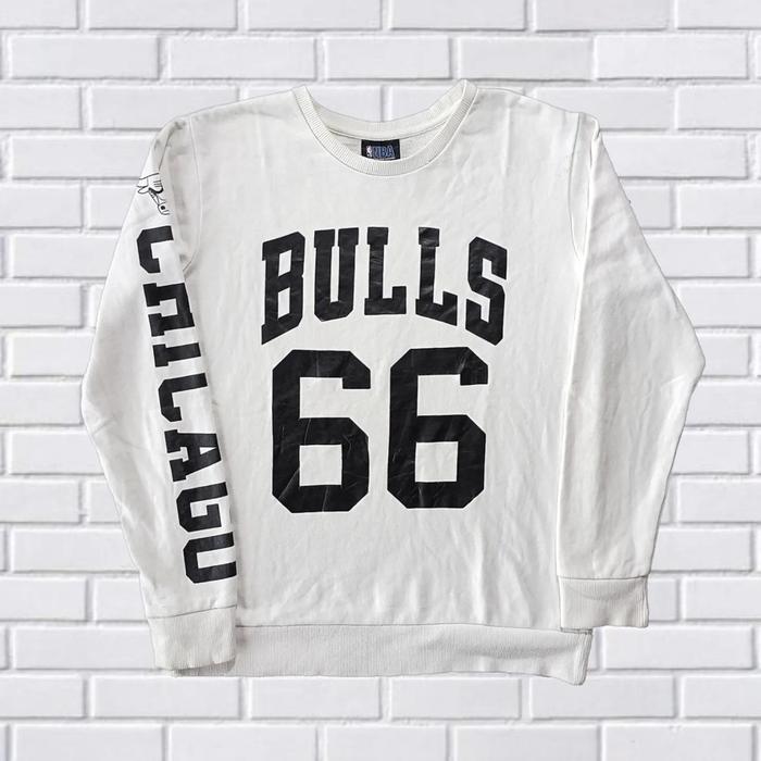 CREWNECK NBA CHICAGO BULLS, SIZE M-L (SECOND BRANDED) PUTIH, CN0145