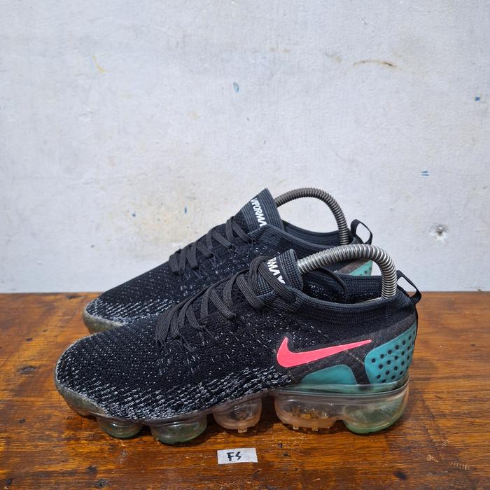 Sepatu second ORI Nike vapormax size 37,5