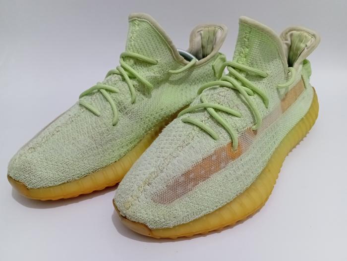 Adidas Yeezy Boost 350 V2 Glow