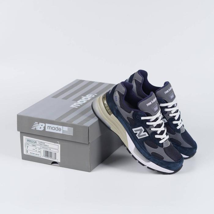 new balance NB 992 navy
