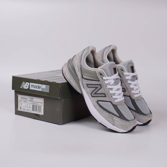 new balance NB 990v5 Grey