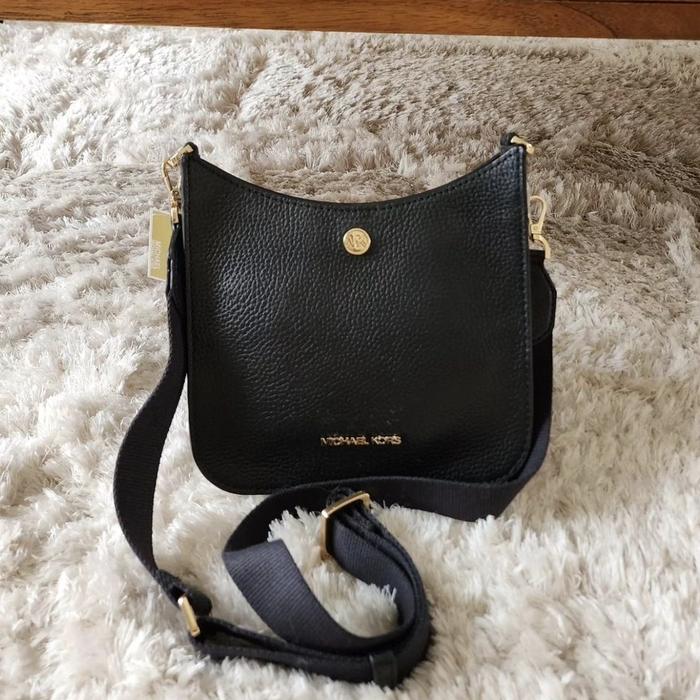 tas wanita mk briley small messenger black ej
