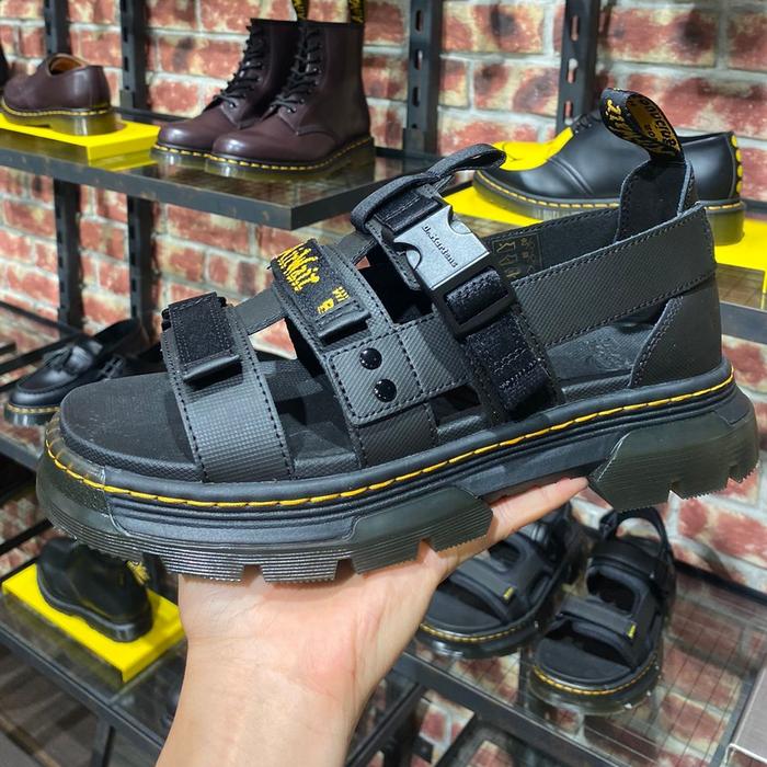 SEPATU SANDAL KULIT KASUAL DR. MARTENS PEARSON UNISEX SANDALS ORIGINAL