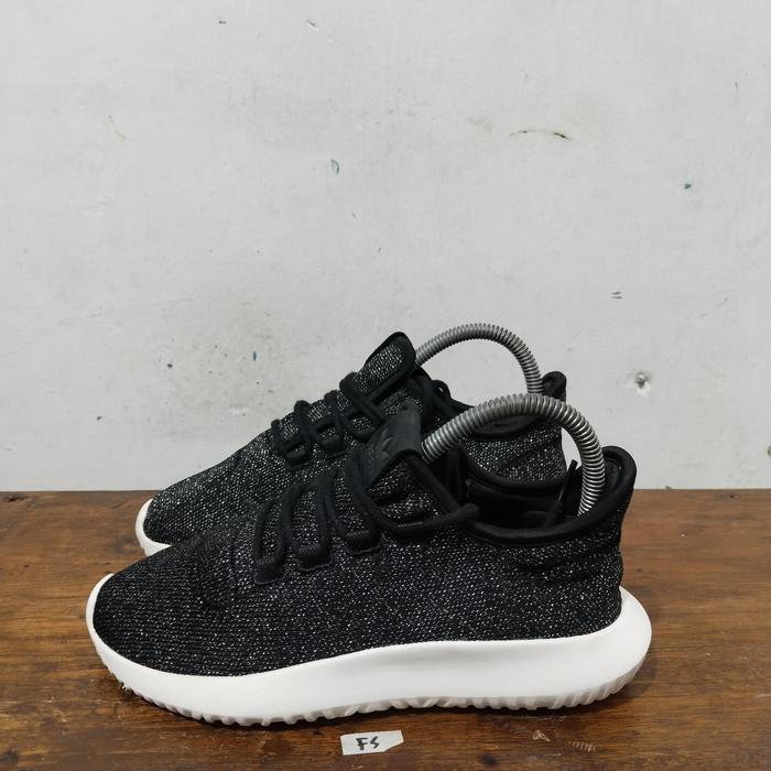 sepatu second ori adidas tubular size 36 (2)
