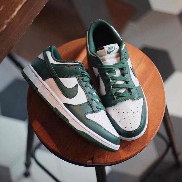 Sb Dunk Low Varcity Green Premium