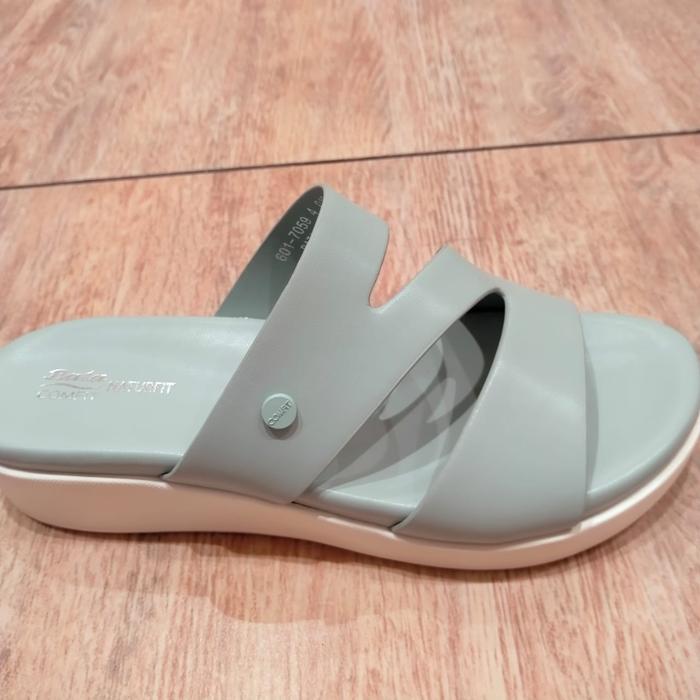 sendal wanita terbaru bata comfit  memo foam