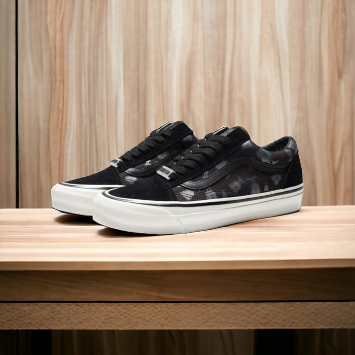 Sepatu Vans Old Skool Vault OG X Undefeated Black Original