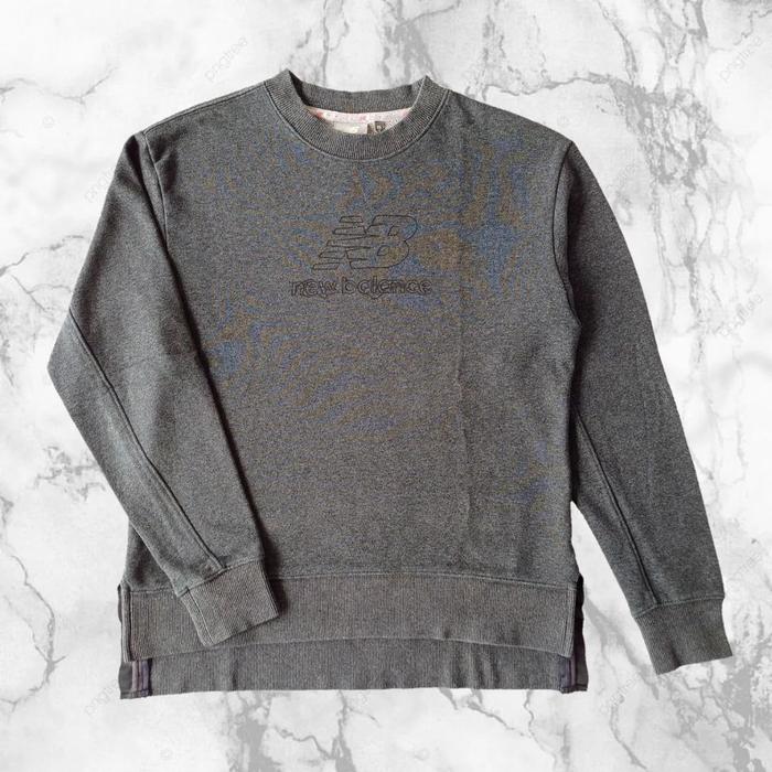 CREWNECK NEW BALANCE ORIGINAL, ABU-ABU, SZ M (SECOND BRANDED) CN0149