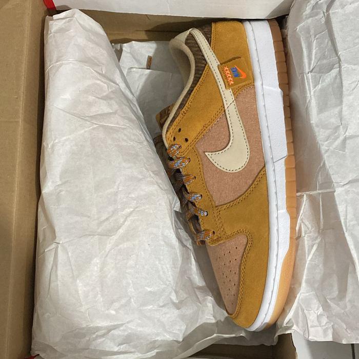 Nike Dunk Low SE Teddy Bear