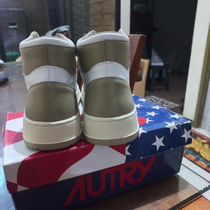 sepatu autry #43