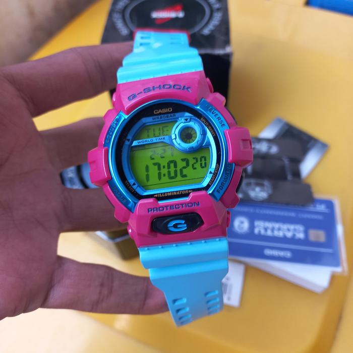 Casio Gshock G-8900SC-4DR Shocking color New old stock Original