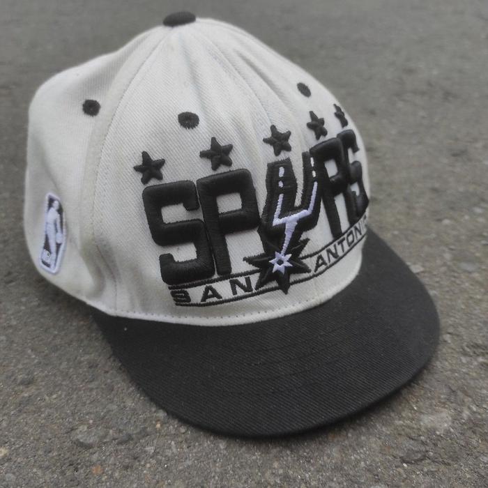 TOPI NBA SNAP FIT HYFLAT HAT CAP WESTERN CONFERENCE SAN ANTONIO SPURS