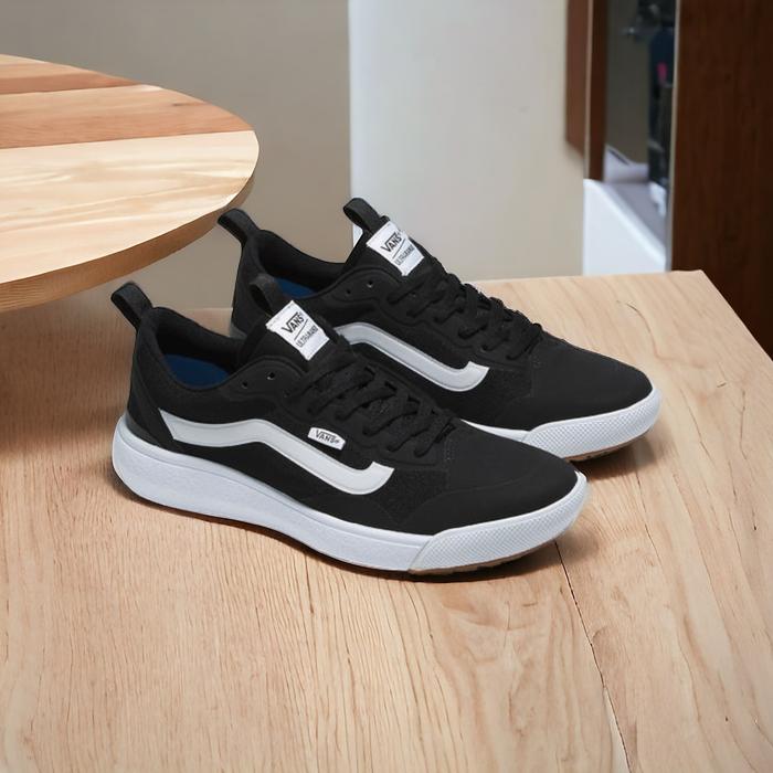 Sepatu Vans UltraRange EXO Black White  Casual