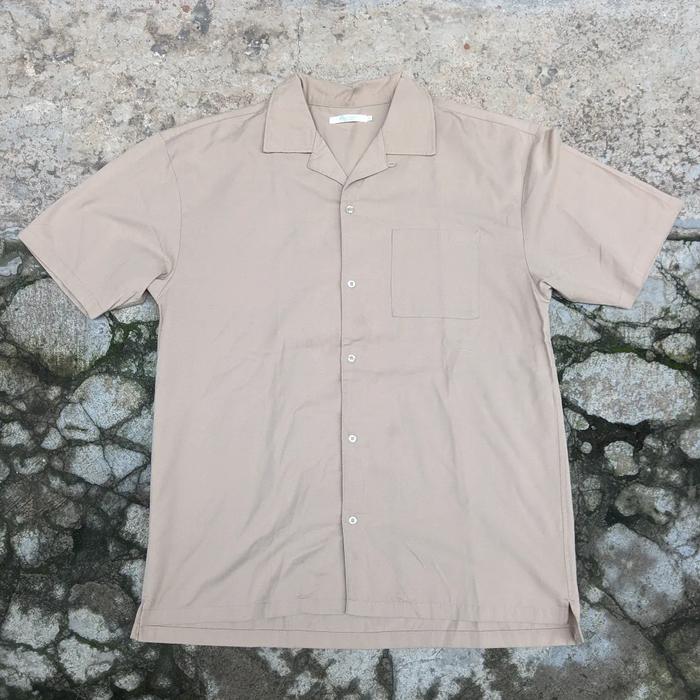 Workshirt oval dice loop collar
