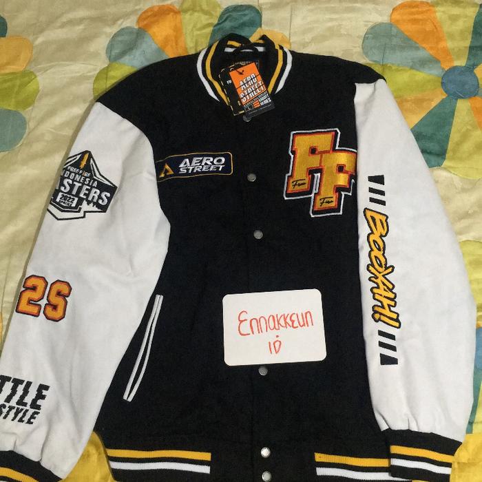 AEROSTREET X FREE FIRE VARSITY