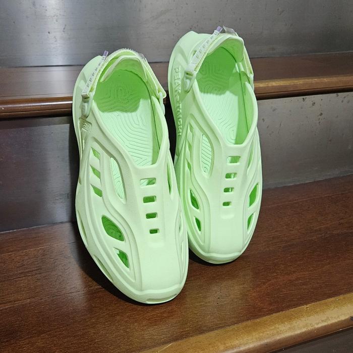 Sandal Peak Taichi Super Comfy