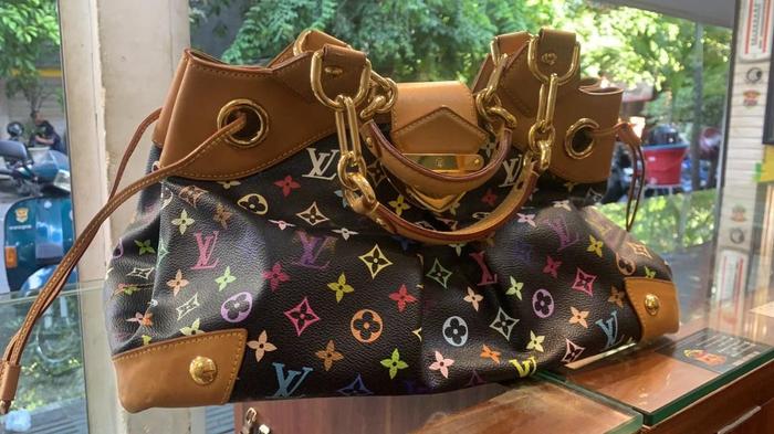 Louis Vuitton Monogram Multicolor Black Ursula