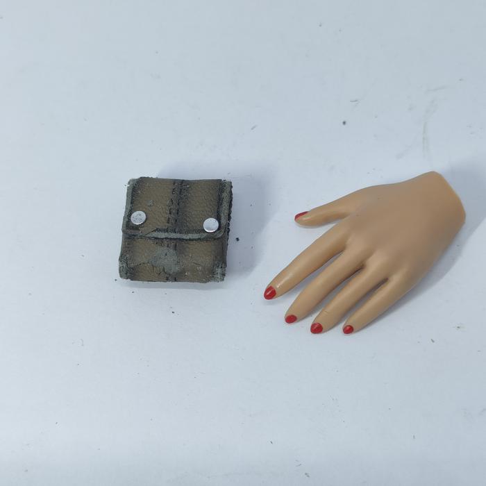 skala 1/6 dompet sabuk kulit figure kotak