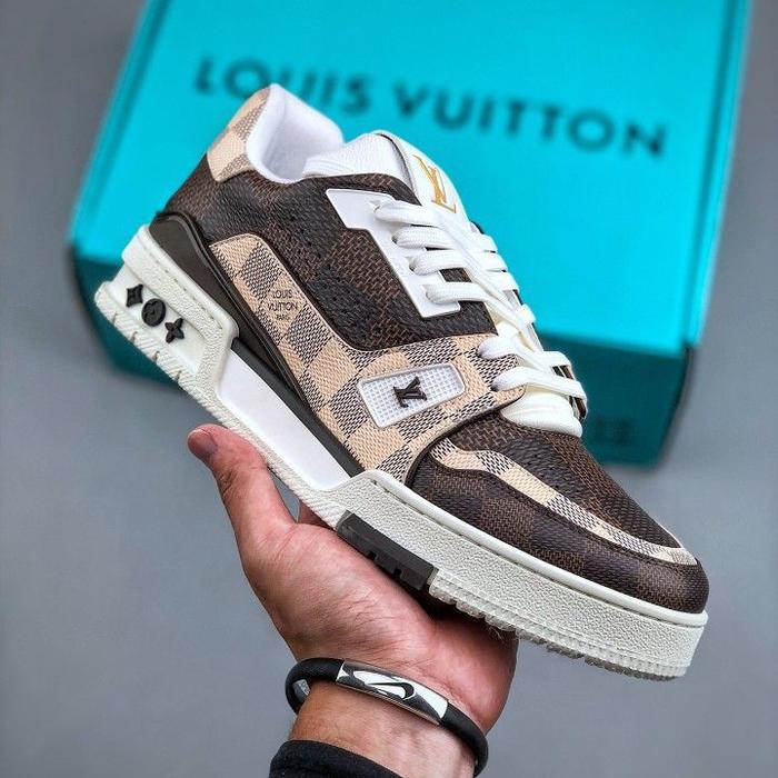 sepatu sneaker pria Elvy