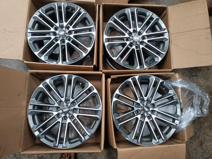 Velg Mobil Bekas HSR ALKANI Ring 16 Lubang Baut 4
