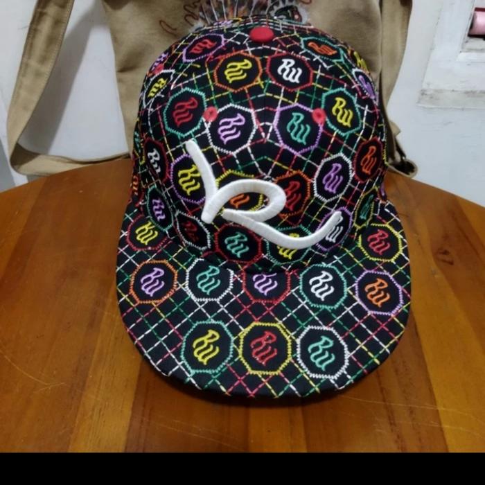 limited edition snapback fitted cap Roca Wear brand ful bordir rainbow