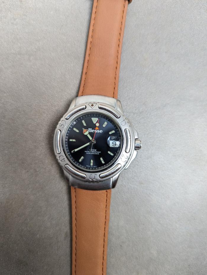 1995 Ladies Ellesse 200m Divers Watch Rare / Retro / Vintage