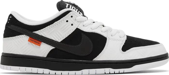Sepatu TIGHTBOOTH x Nike Dunk Low SB