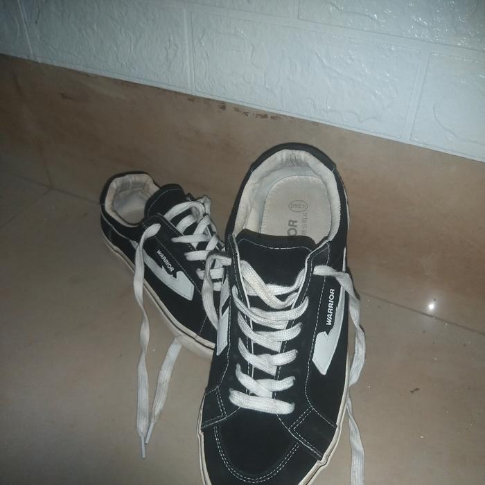 Sepatu Warrior Sneaker Kanvas import second