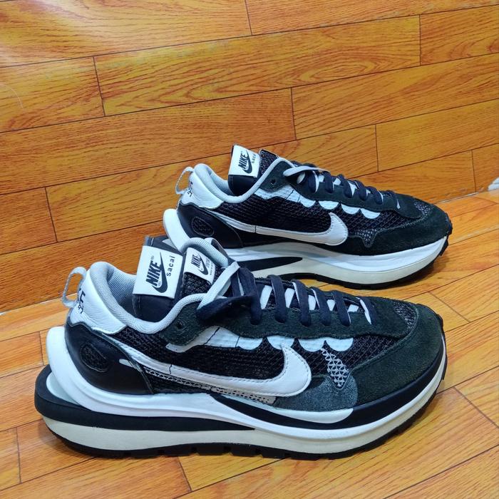 NIKE SACAI