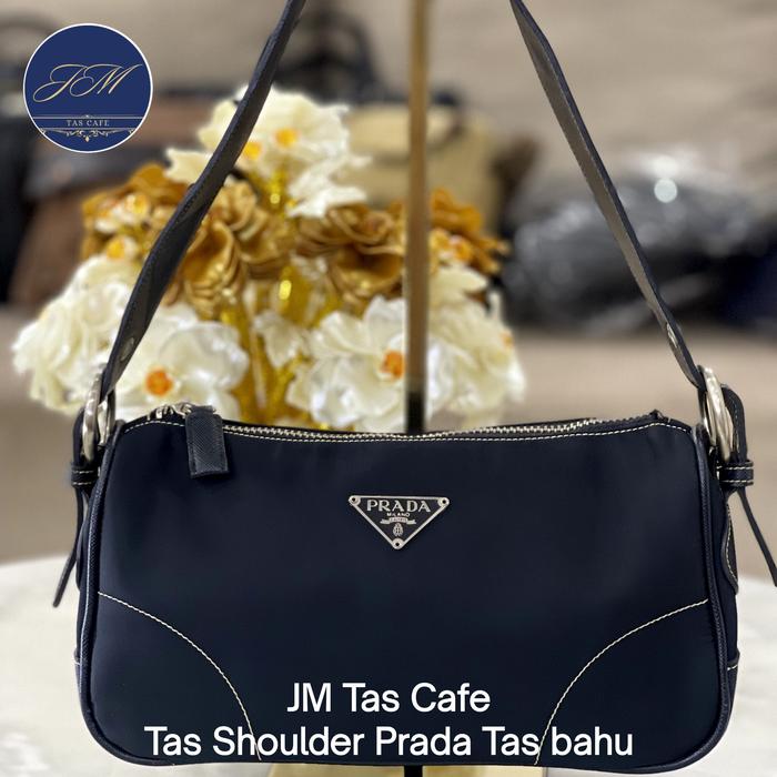 Tas Shoulder wanita Prada Tas bahu SOLD OUT