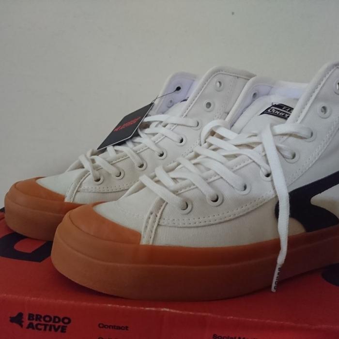 Brodo Active VTG Court Hi natural white GS