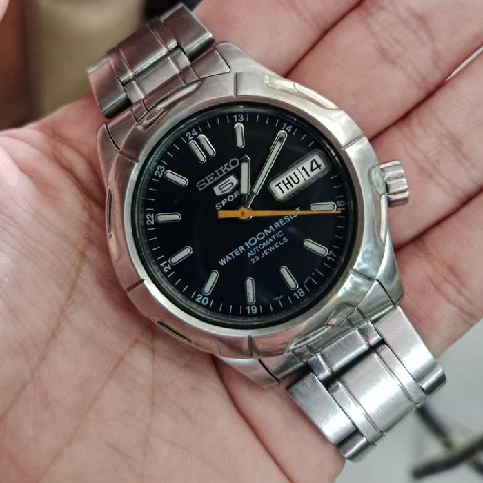SEIKO 5 sports 23 jewell automatic/ seiko 7s36-00B0 second original.