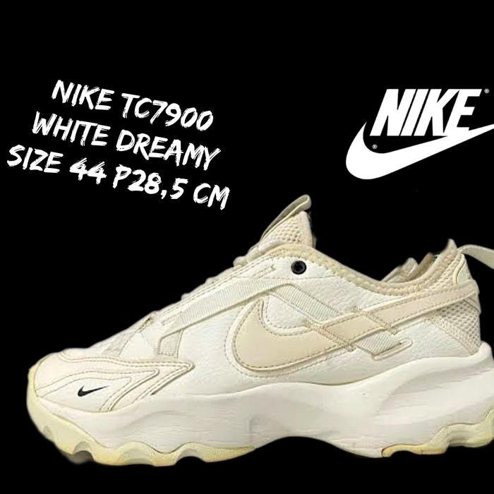 sepatu second Nike TC7900 ori