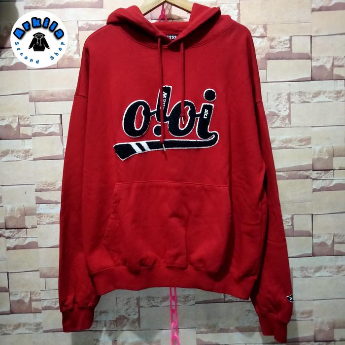 Hoodie Oioi Towel Merah Second Original