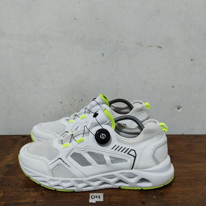 sepatu second ori rosento aqua mesh size 44