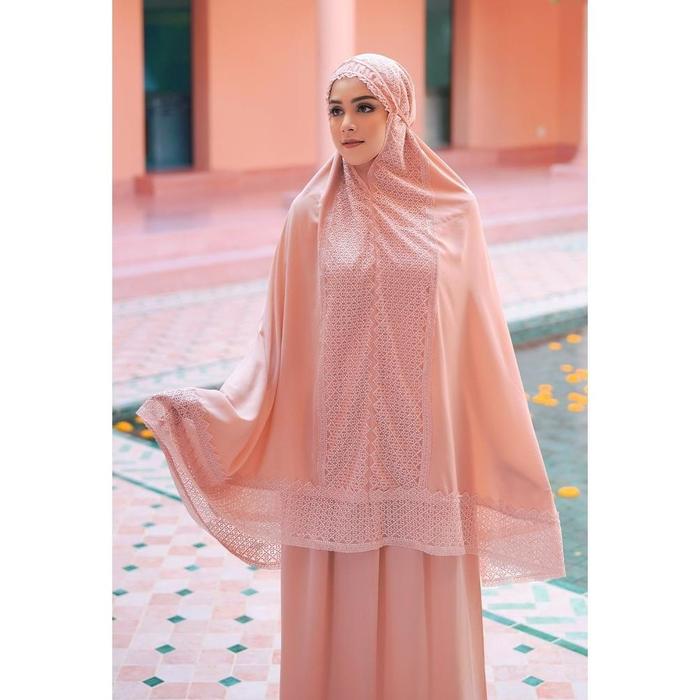Signature Lace Prayer Robe - Peach