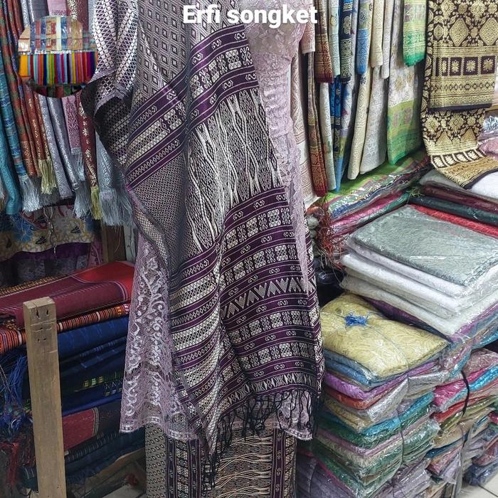 Tumtuman unggu lilak&kebaya saint lorraine