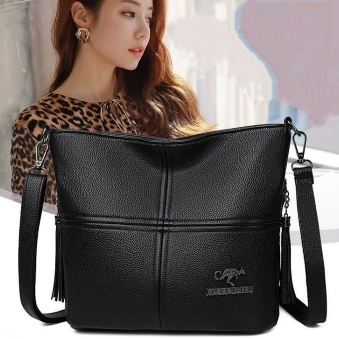 # Tas Selempang Wanita Branded Kulit Hitam Nadian Ta671B5 Sling