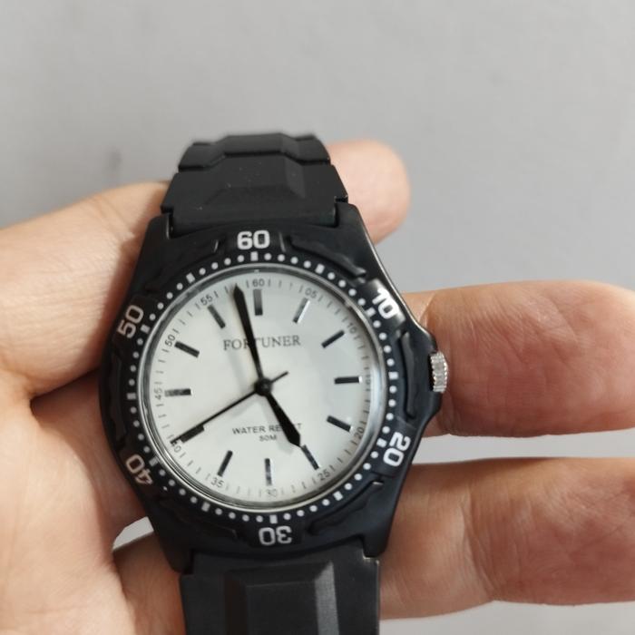 jam diver Fortuner white dial mirip Casio