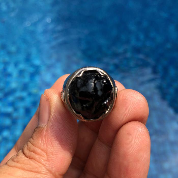 NATURAL BATU METEOR