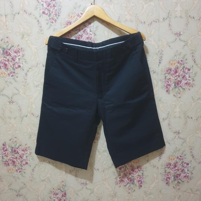 Like new .authentic celana pendek concepts one size 33