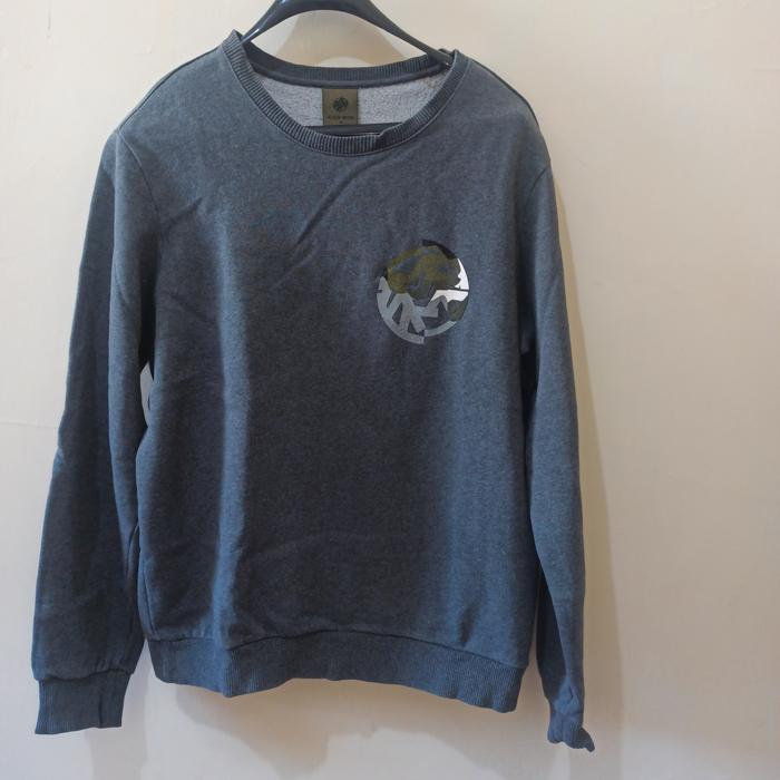 Kolon Sport Sweater Pria Crewneck Warna Abu Gelap Size M LD 112 cm Panjang 62 cm