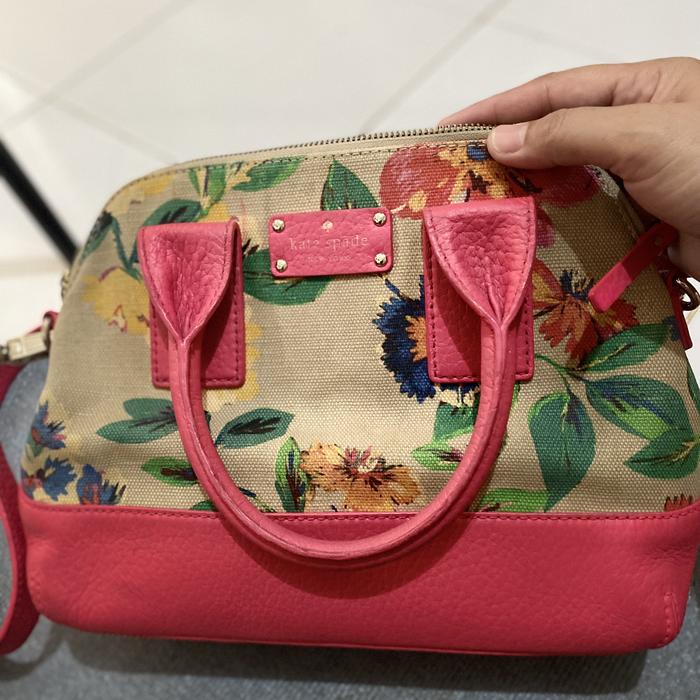 Kate and Spade Original Flower Preloved