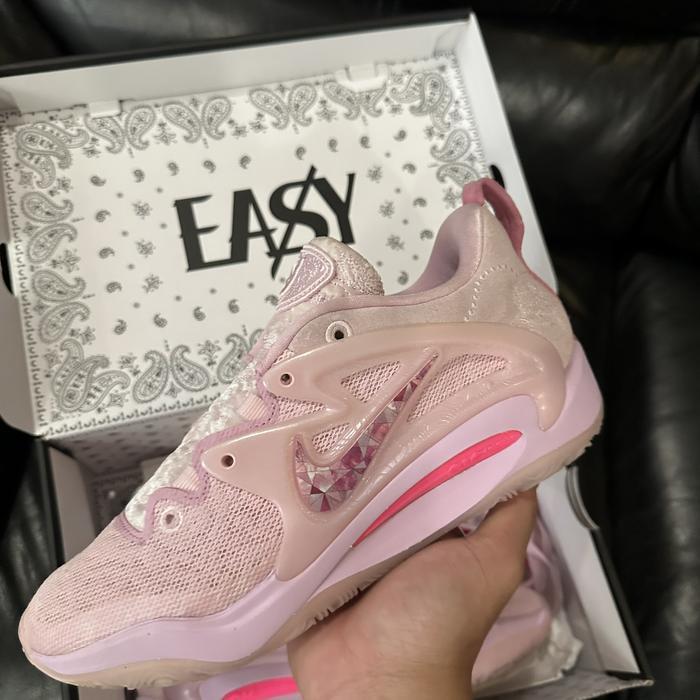 Nike KD 15 Aunt Pearl