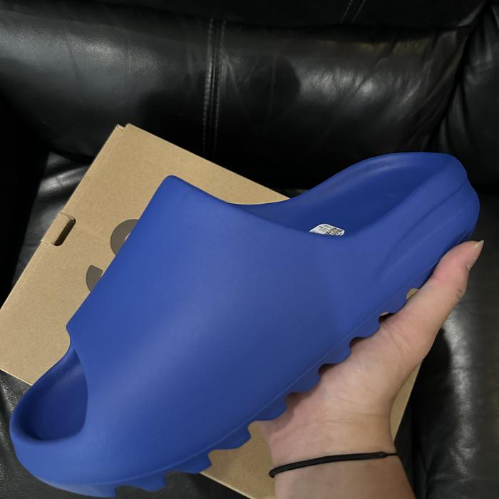 Yeezy Slide Azure