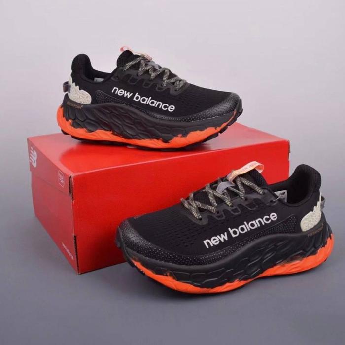 SEPATU NB FRESH FOAM x V3 - BLACK ORANGE